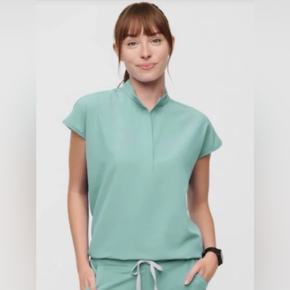 Figs Limited Edition Oversized Rafaela Scrub Top In Seaglass. Size Small. NWT.